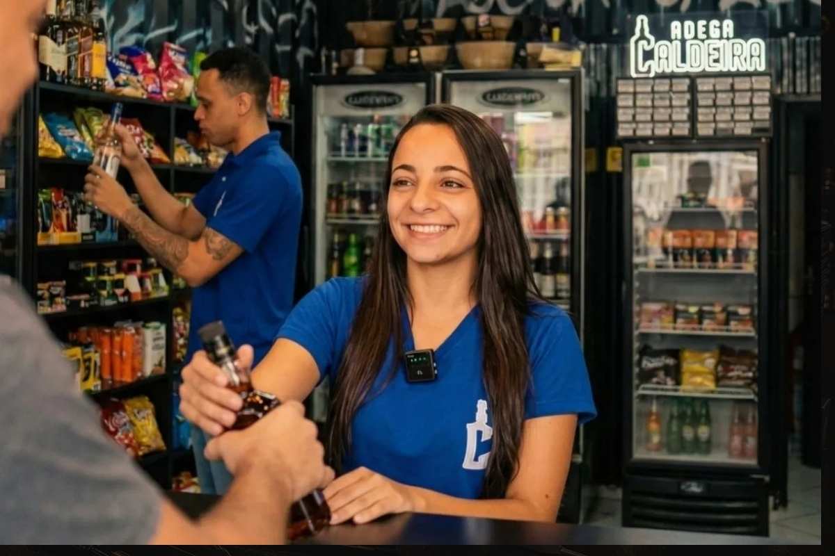 Fachada e produtos de Adega Caldeira & Distribuidora de Bebidas