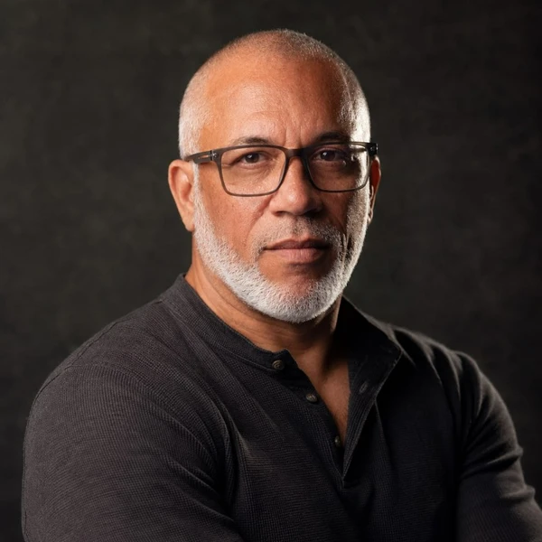 Miguel - Fundador e Especialista em Gestão e Comércio Regional